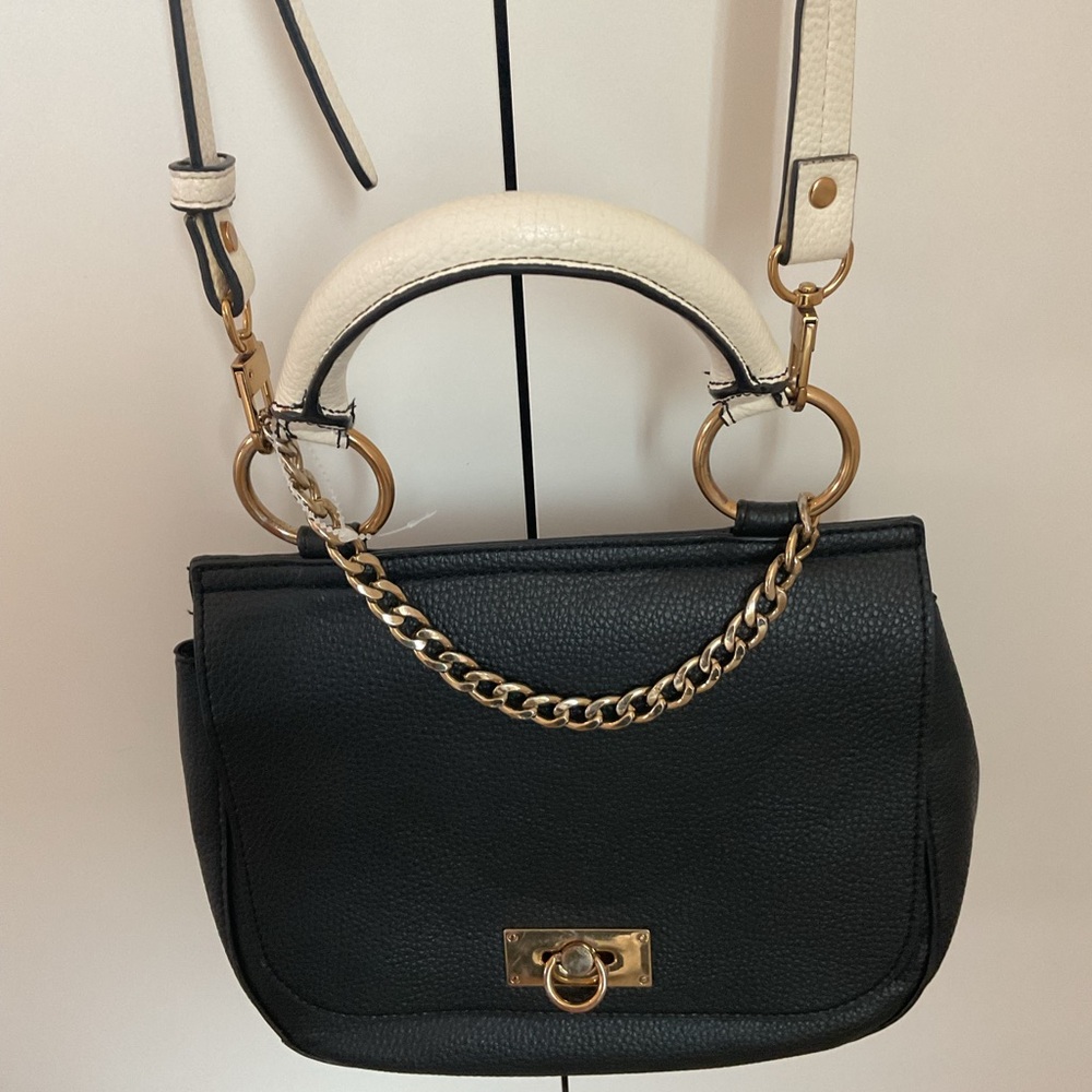 INDIGOS Love & Lore Black Pebble Crossbody with Chain & handle .